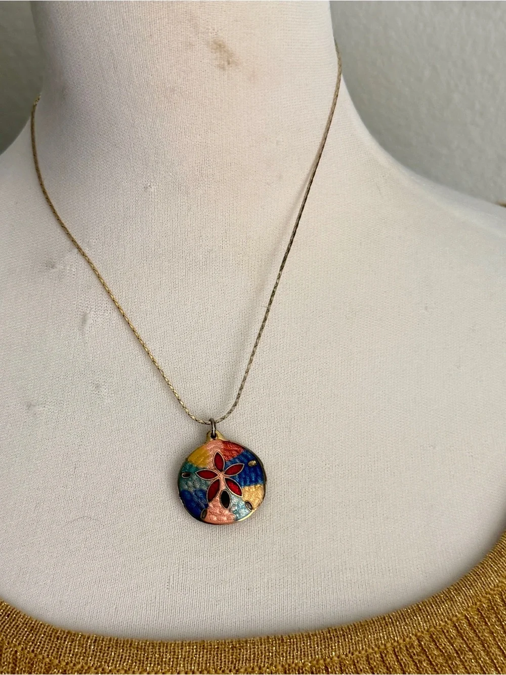 Vintage Cloisonné Enamel Sand Dollar Necklace Gold Tone Coastal Beach Boho